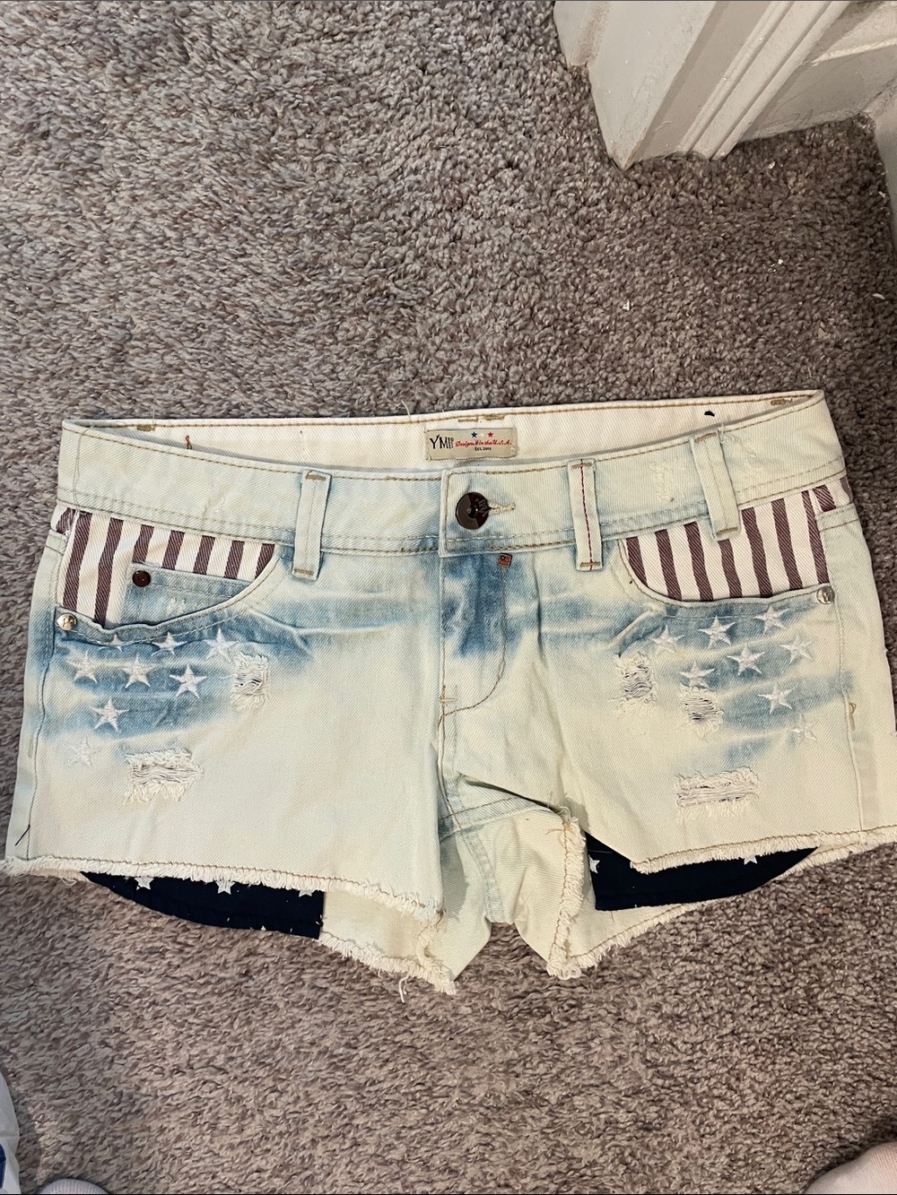 YMI Light Blue Denim Distressed Shorts with Star Accent size 5